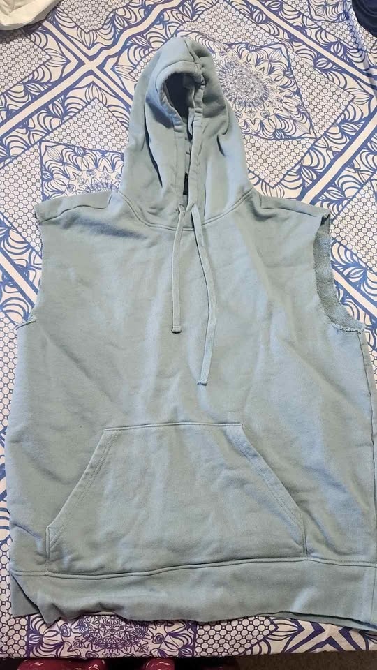 Half sleeves mens hoodie