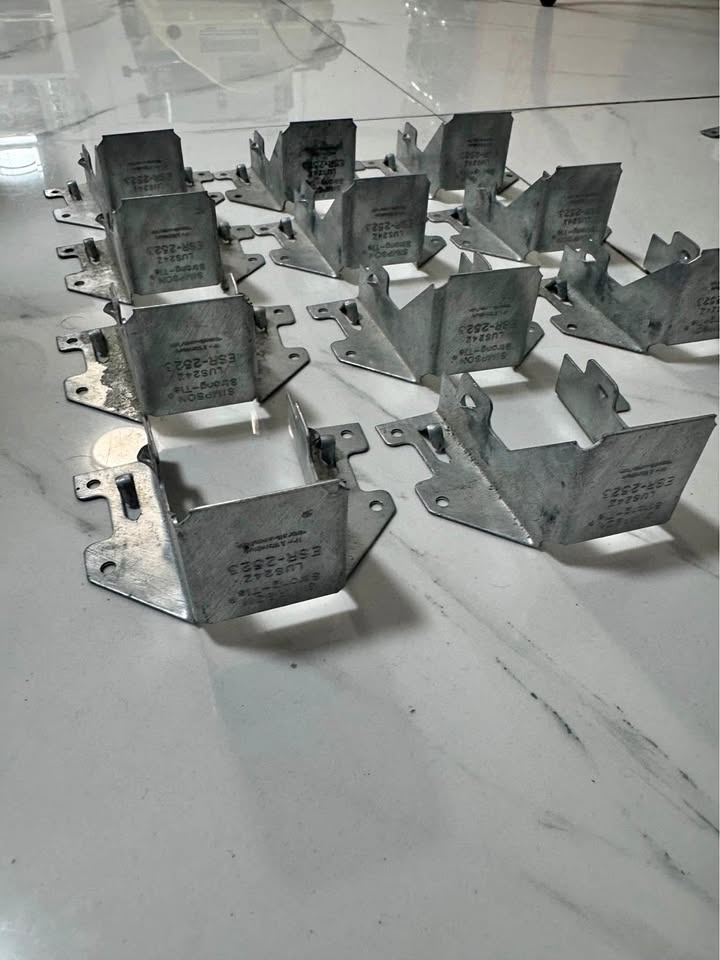 Simpson Strong Tie LUS24Z & LUS26Z Connectors
