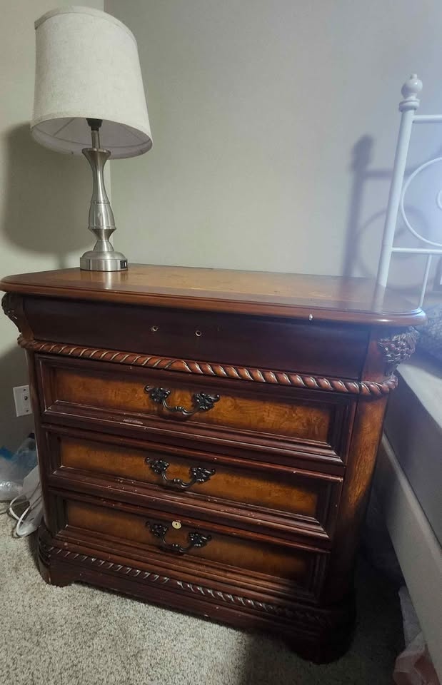 Small dresser - photo 3