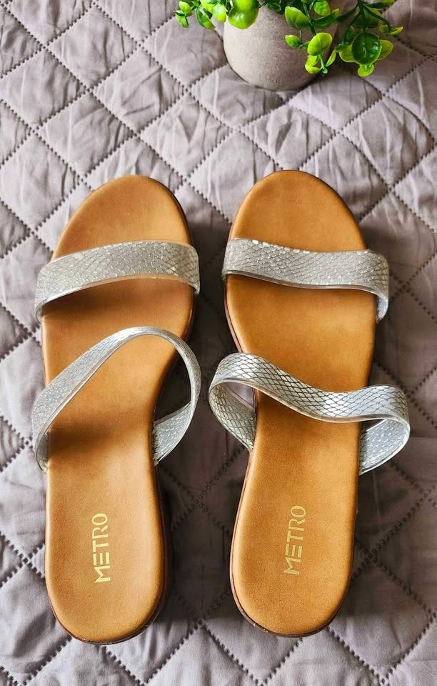 Block sandals L size