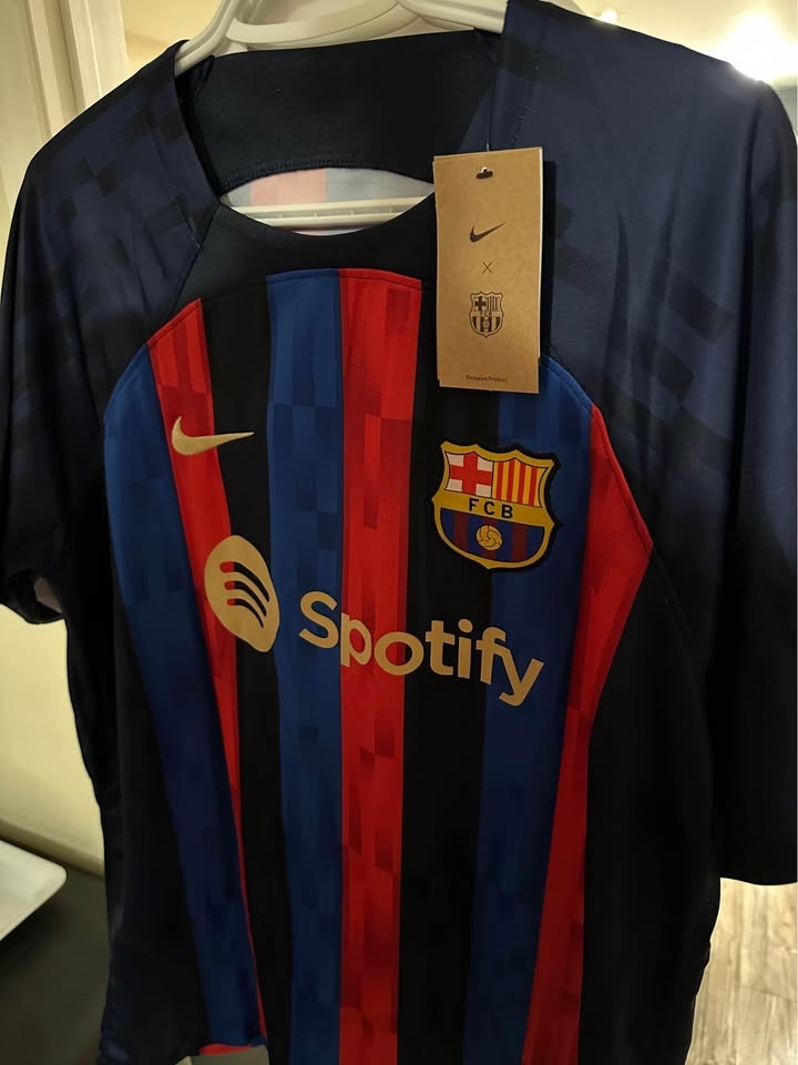 Barcalona, Arsenal and Manchester United jerseys