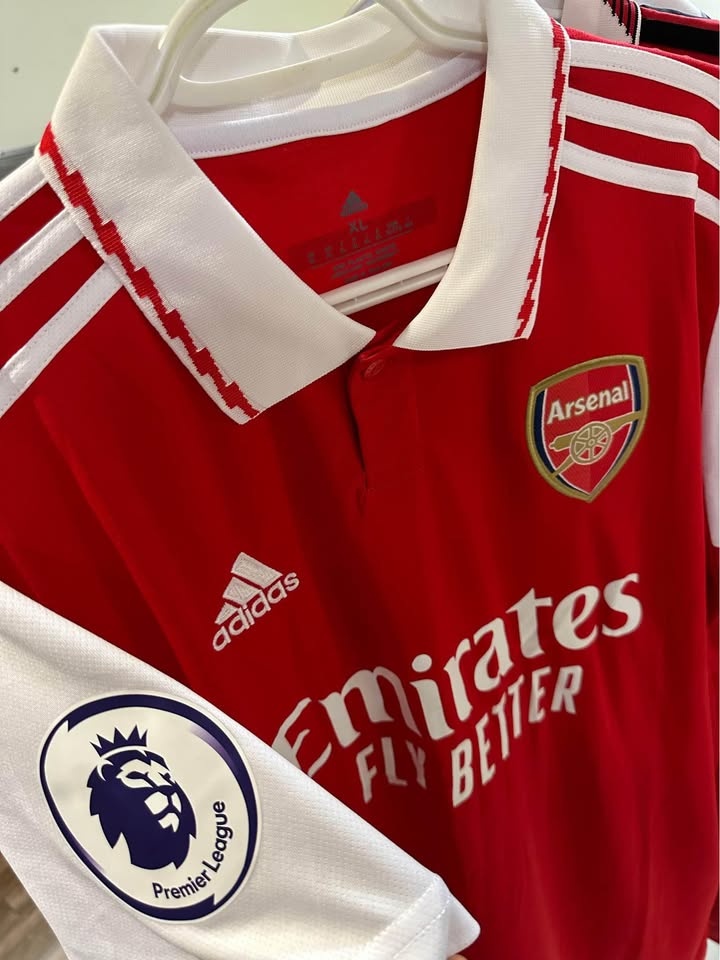 Barcalona, Arsenal and Manchester United jerseys - photo 4