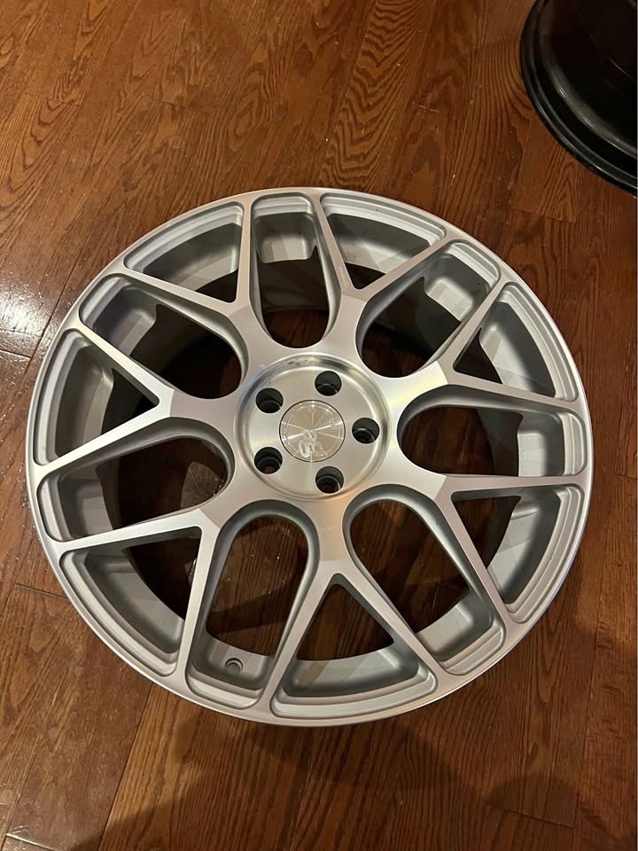 20" Avant Garde M590 Wheel (1)
