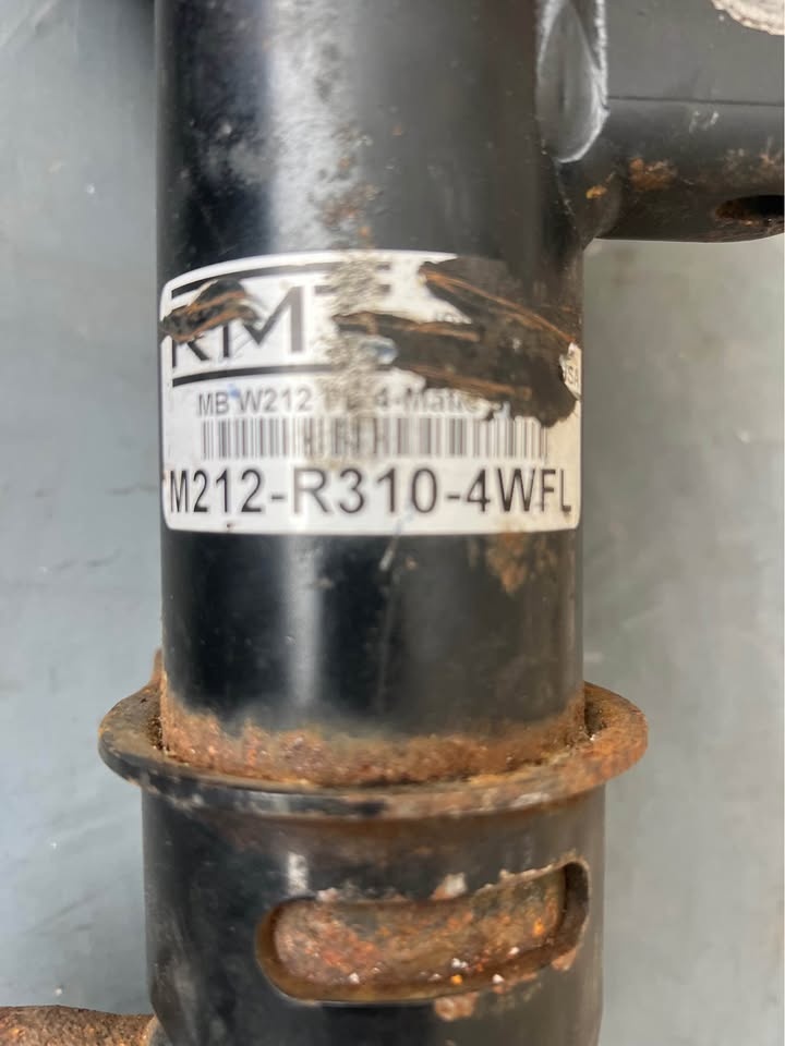 W212 e550 4matic AIRMATIC Air suspension - photo 3