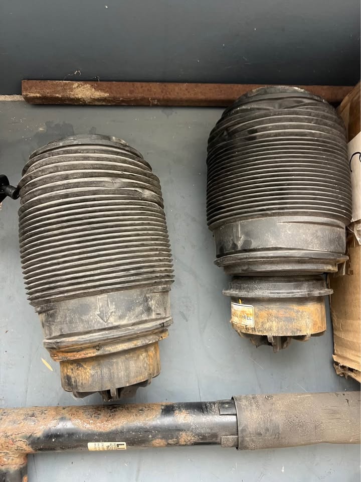 W212 e550 4matic AIRMATIC Air suspension - photo 4