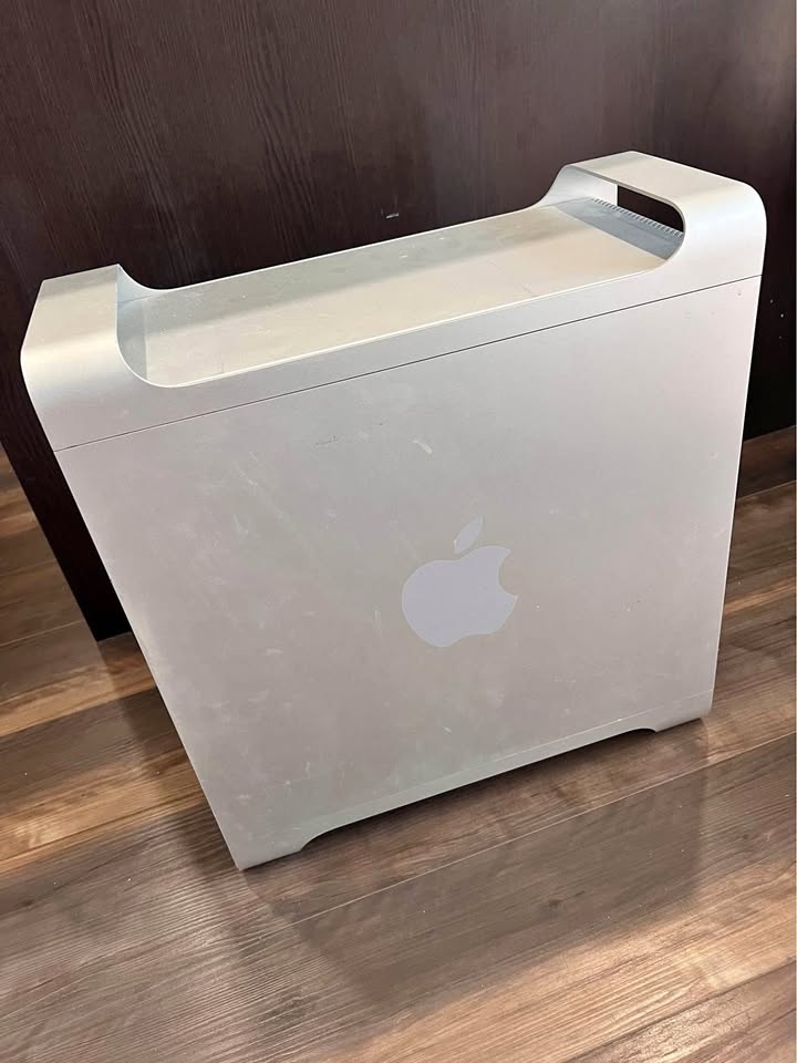 Apple Mac Pro, Version 10.15.7