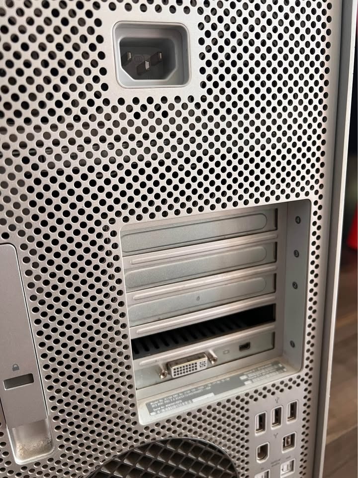 Apple Mac Pro, Version 10.15.7 - photo 5