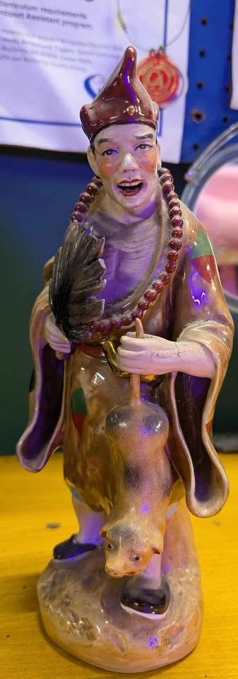 Old Chinese Porcelain Statue of Ji Gong Monk - photo 2