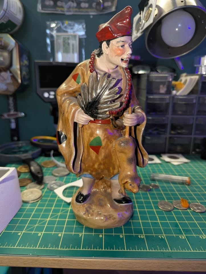 Old Chinese Porcelain Statue of Ji Gong Monk - photo 3