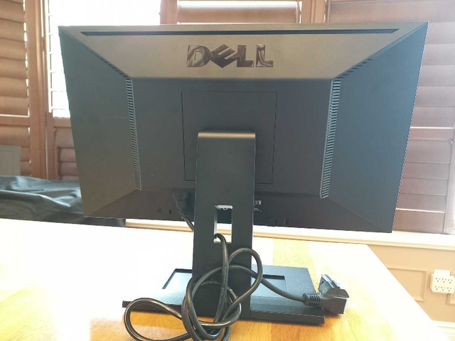Dell 20-inch Computer Monitor - photo 4