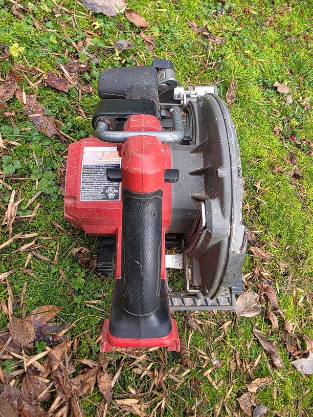 Milwaukee Fuel Saw - photo 3
