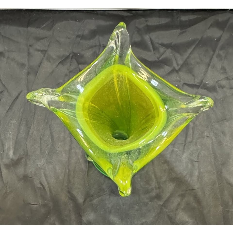 Vtg MCM Green Stretch 4 Finger Swung Art Glass Vase Hand Blown S - photo 2