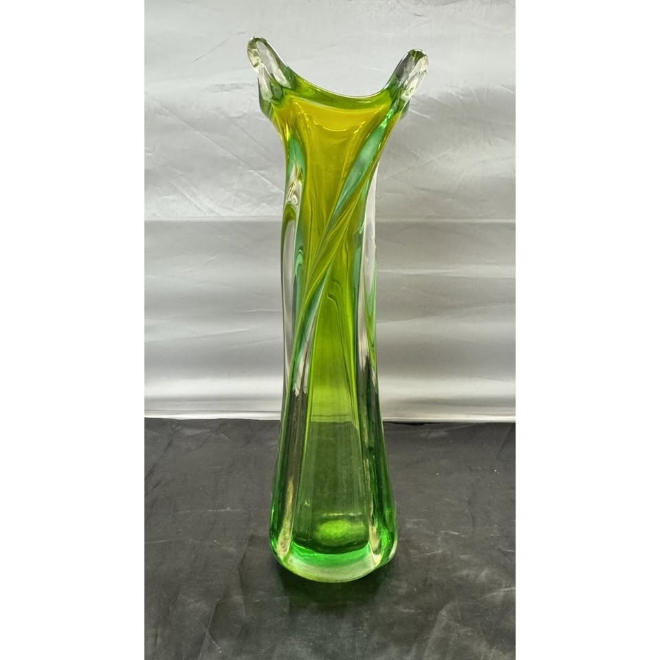 Vtg MCM Green Stretch 4 Finger Swung Art Glass Vase Hand Blown S - photo 3