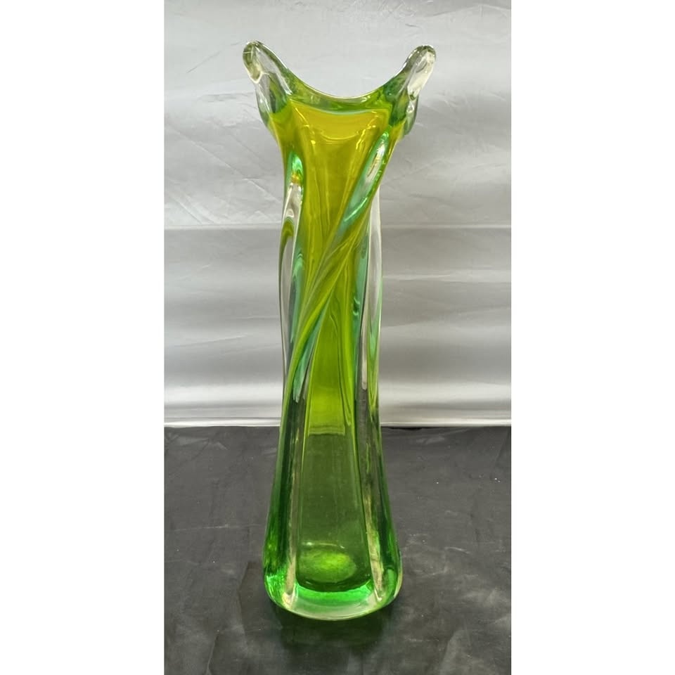 Vtg MCM Green Stretch 4 Finger Swung Art Glass Vase Hand Blown S - photo 4