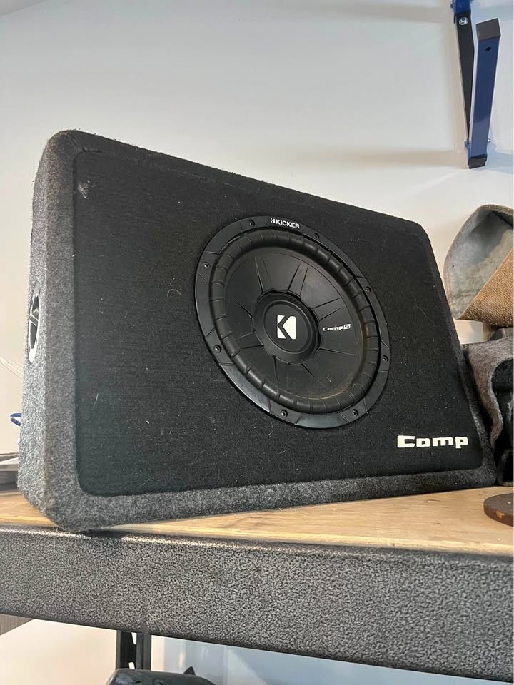 10” Kicker Comp Sub and enclosure