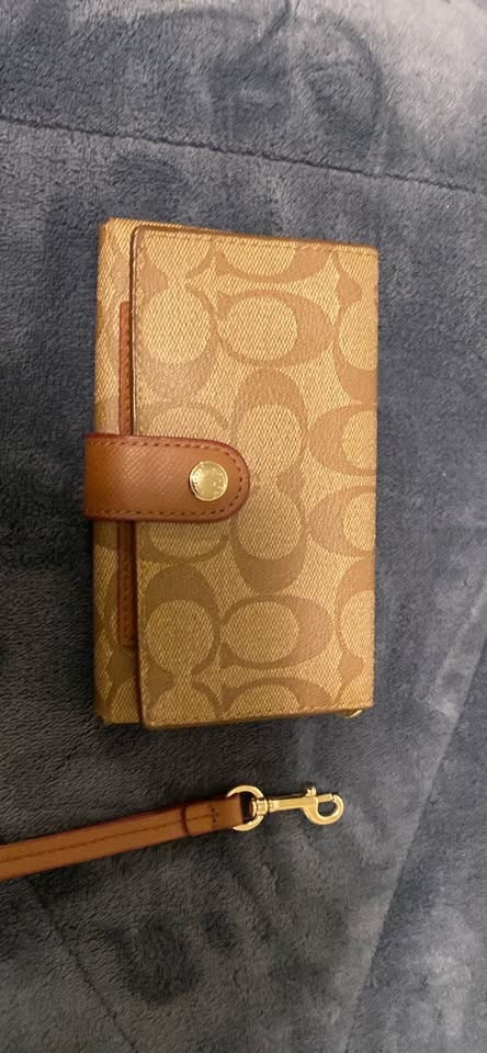 Brown Coach Wallet - photo 3