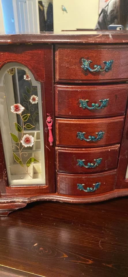 Antique Red wood Jewelry Storage - photo 4