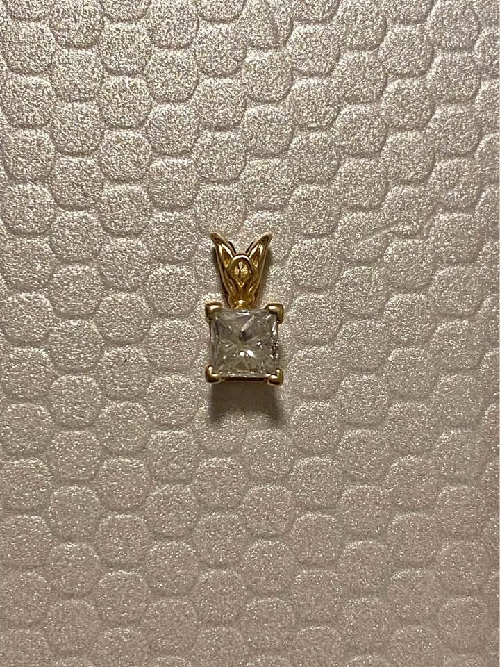 14kt Gold and Diamond Pendant