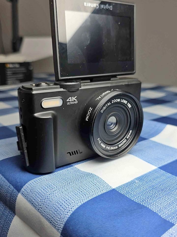 4K Digital Camera 360 Flip Screen Vlogging Camera