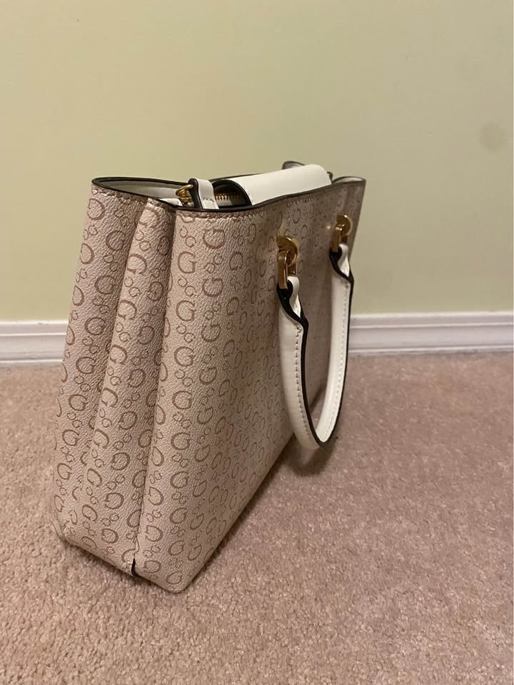 Guess Designer Bag - photo 4