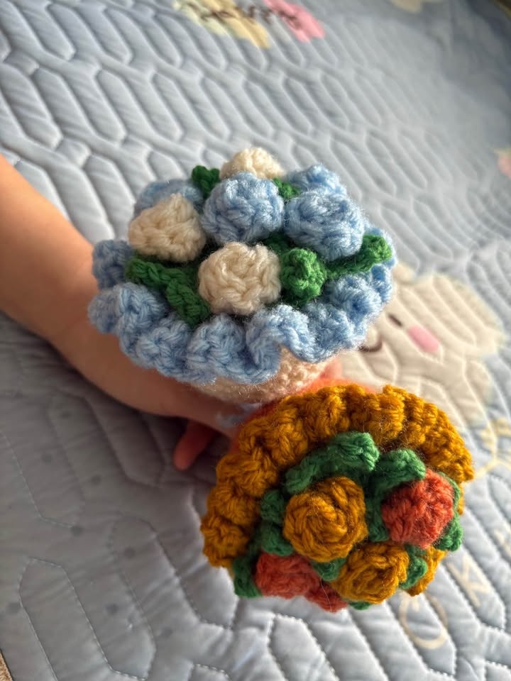 Handmade Crochet Flower Bouquet - photo 3