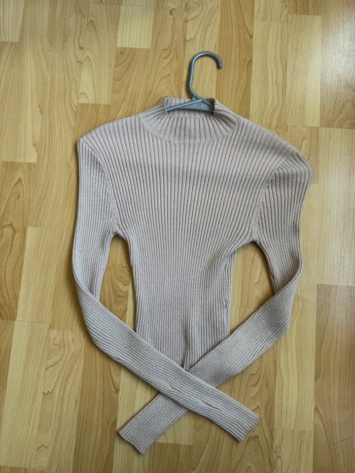 Pink Sweaters - photo 2
