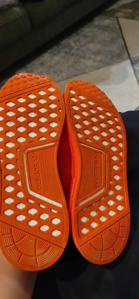 Women's Adidas Size 7.5 image indicator(4)