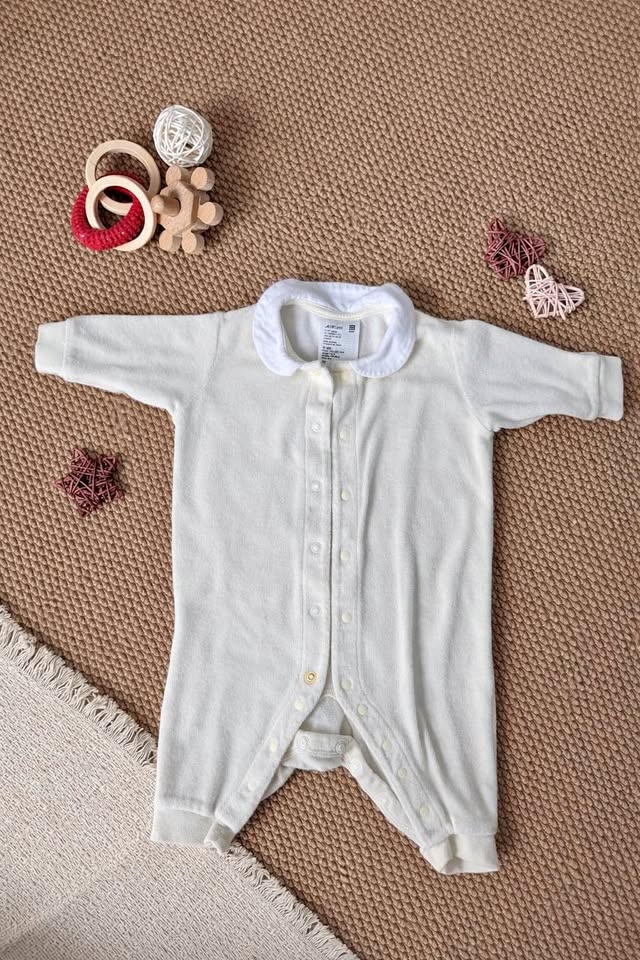 Uniqlo AIRism Baby Romper / Sleepsuit 3–6M – Soft yellow