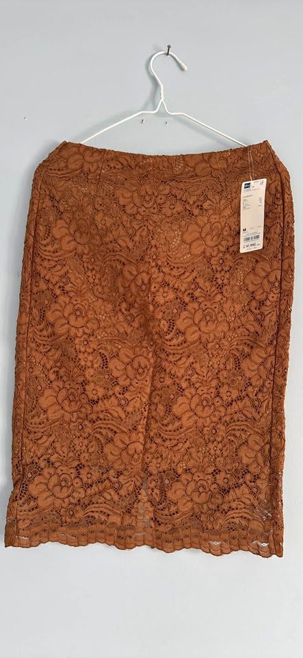 Brand New GU Lace Skirt (Bought from Japan) – Small