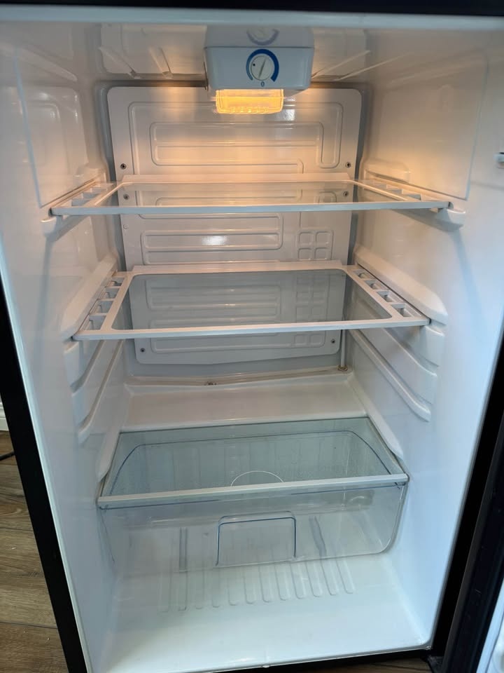 Mini Fridge - photo 3