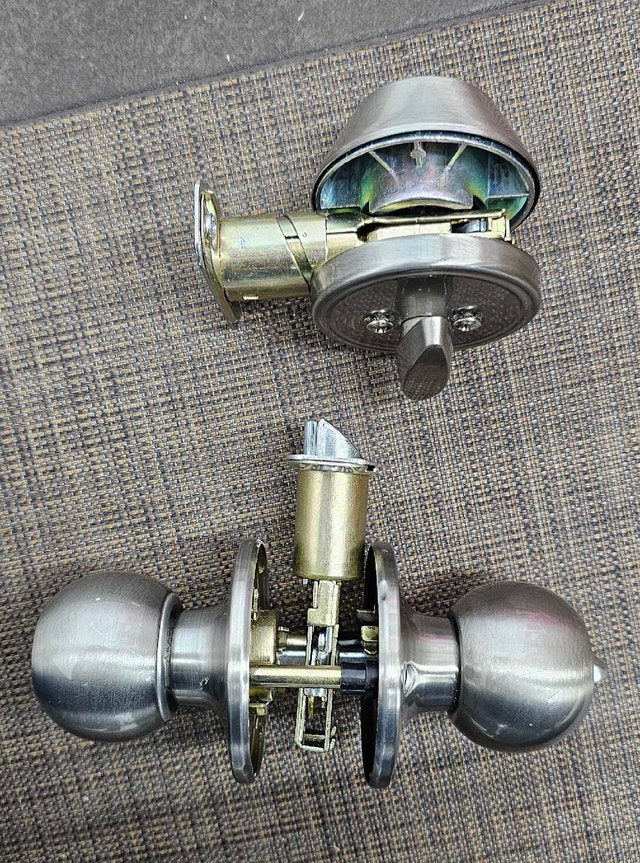 Defiant Saturn Satin Nickel Keyed Entry Door Knob