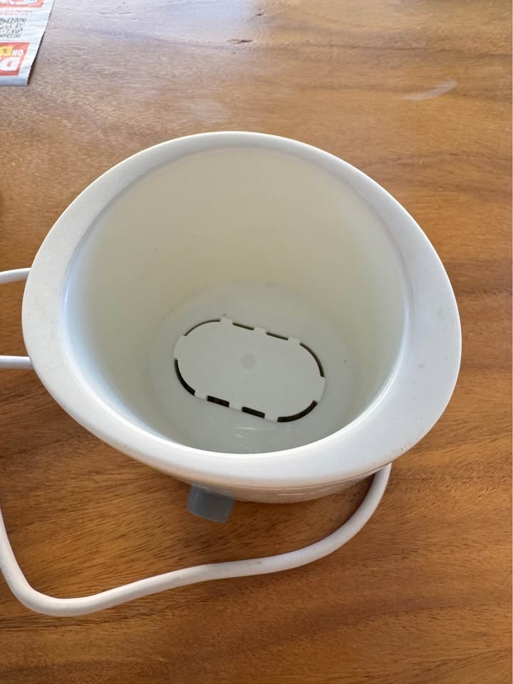 Tommee Tippee Electric Bottle Warmer – Great Condition 🍼✨ - photo 2