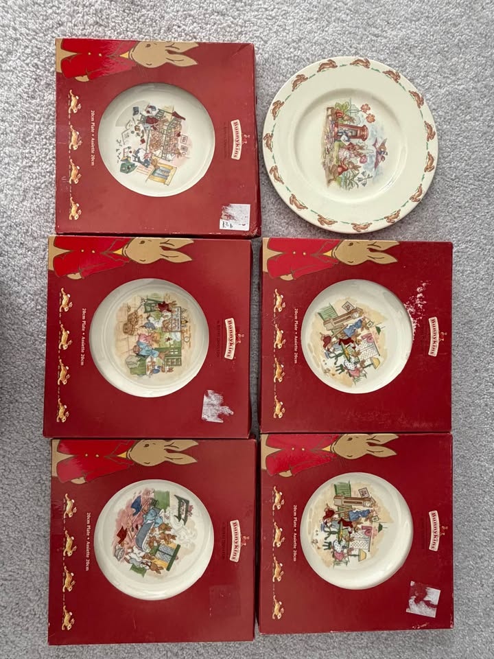 Royal Doulton Bunnykins Collection - 15 Pieces - photo 3