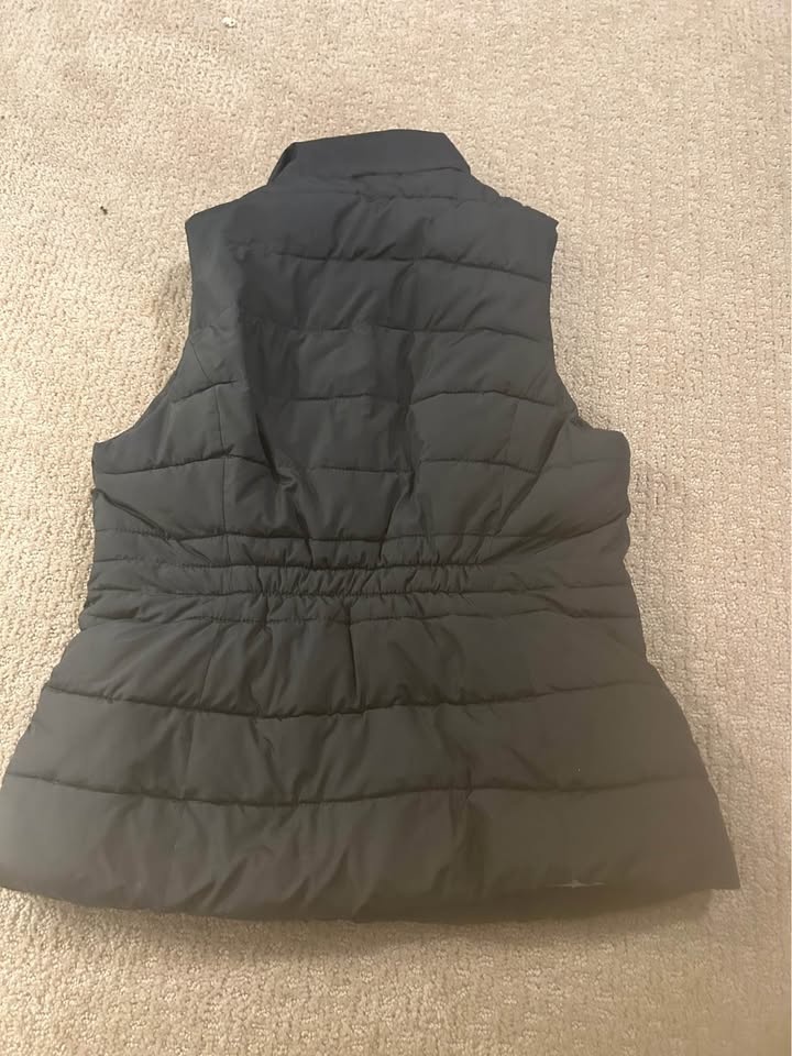 Hollister Vest - Size Small - photo 2