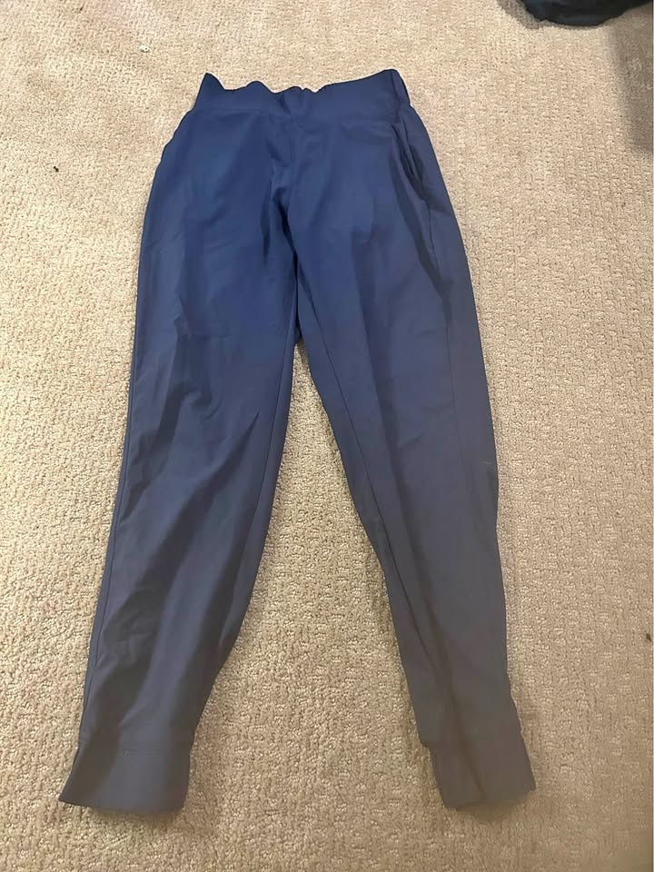 Athletic pants FWD size small