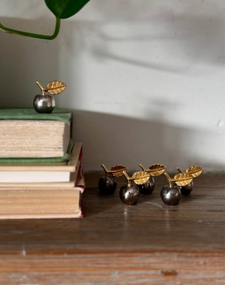 Vintage Silver & Gold Apple Place Card Holders - Set of 6 - photo 5