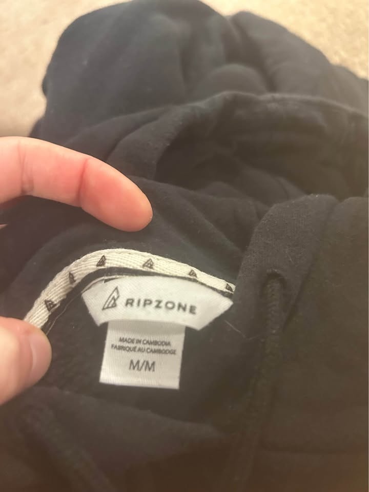 Rip zone hoodie black size medium - photo 2