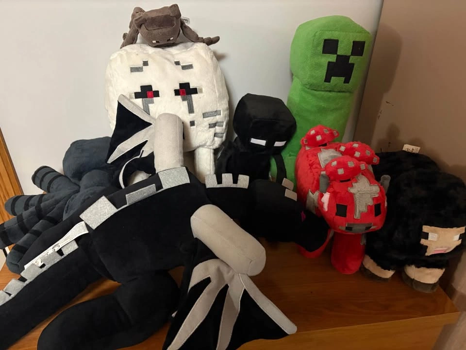Vintage Official Minecraft Plushies Lot - photo 2