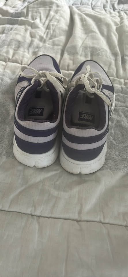 Purple Nike Runners Size US 7 - photo 3