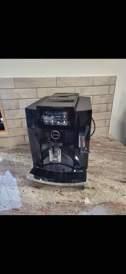 Jura S8 Super-Automatic Coffee Machine - BRAND NEW! - photo 3