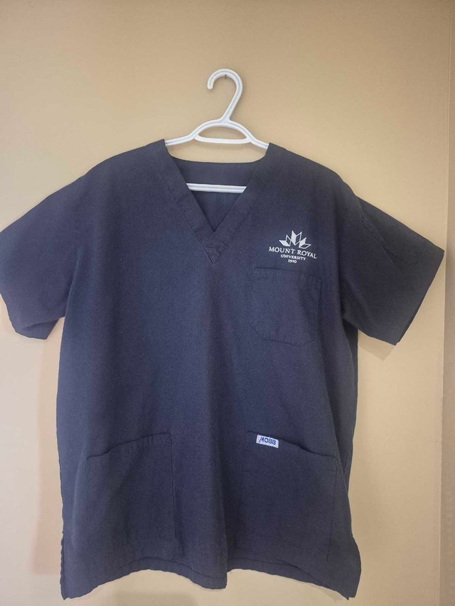 MRU Massage Therapy Scrub Top - Women's L / Men's M