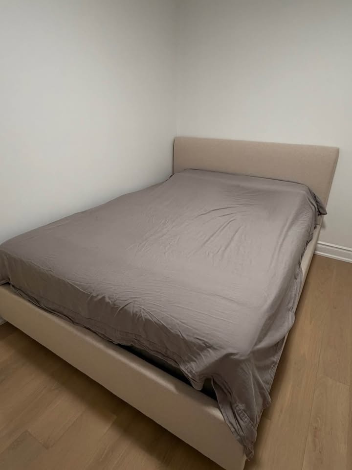 Silk and Snow Queen Bed Frame w/ Storage - photo 2