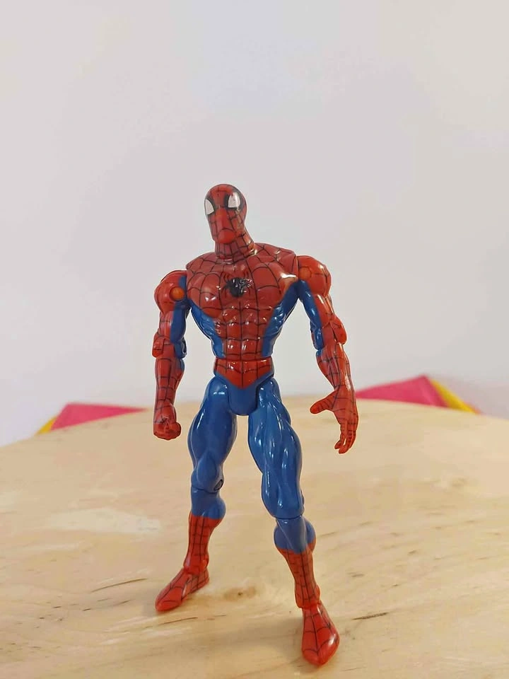 Vintage Disney Marvel ToyBiz Spider-Man 5" 1998