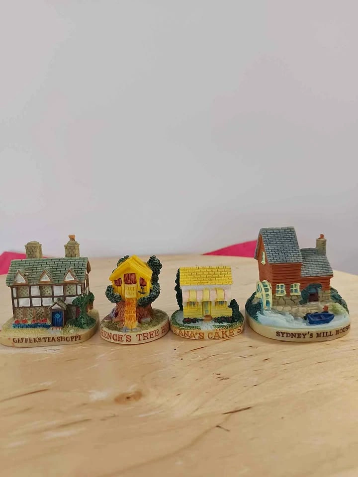 Vintage Tetley Tea Miniature Houses Collectables 1995