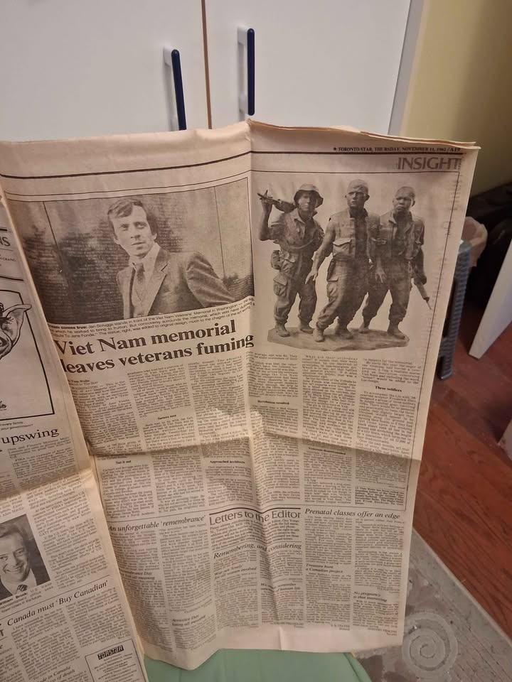 Vintage November 11, 1982 The Toronto Star Newspaper - photo 2