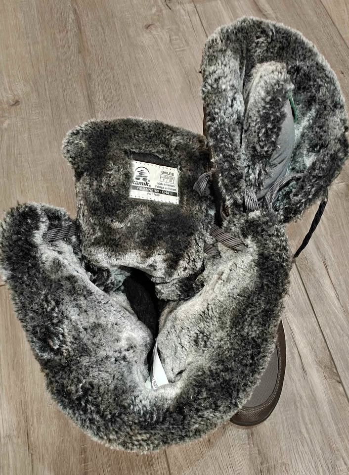 Kamik Bailee Ladies' Boots (Size 9)