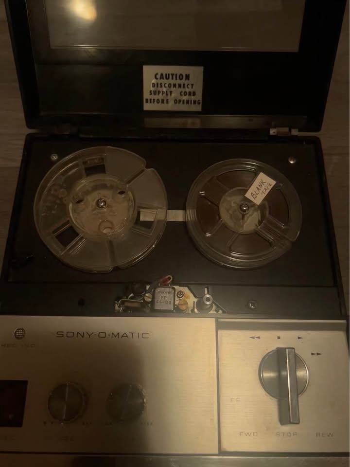 Vintage Sony O-Matic Tapecorder w/ Mic - photo 2
