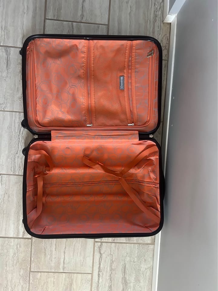 VOYAGER X Gray Hard Shell Spinner Suitcase - photo 3