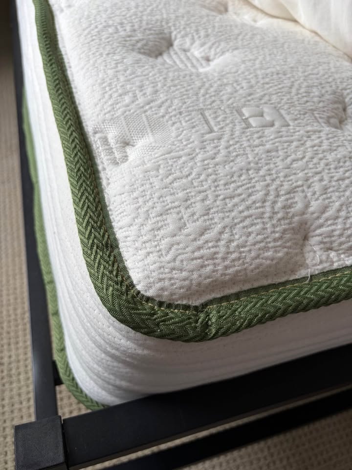 Queen Size Mattress – Medium Firm - photo 4