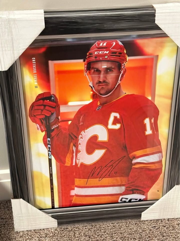 Backlund Flames Collector 15x19 Framed Signed Picture - photo 2